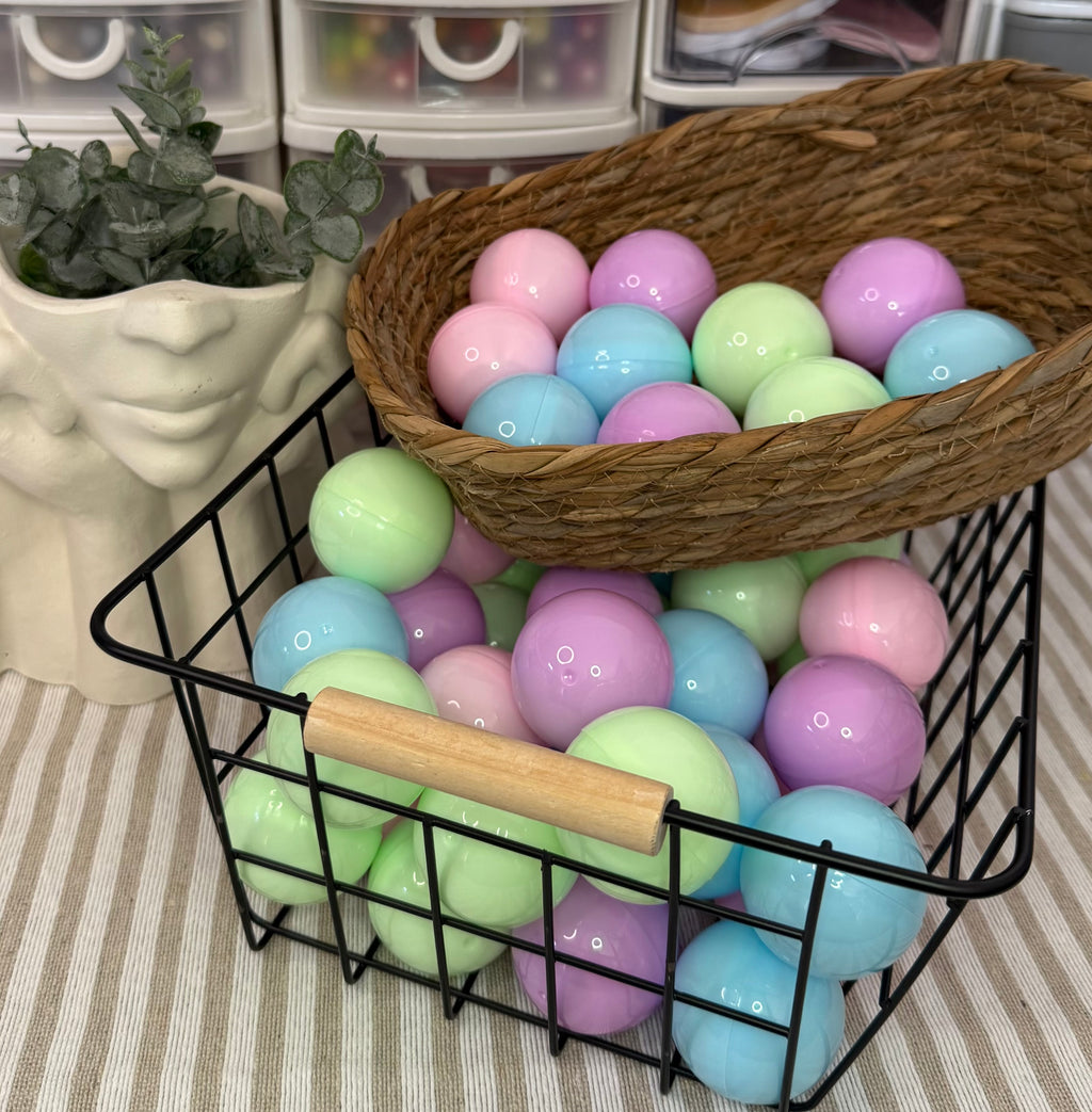 Mystery Stationary Balls