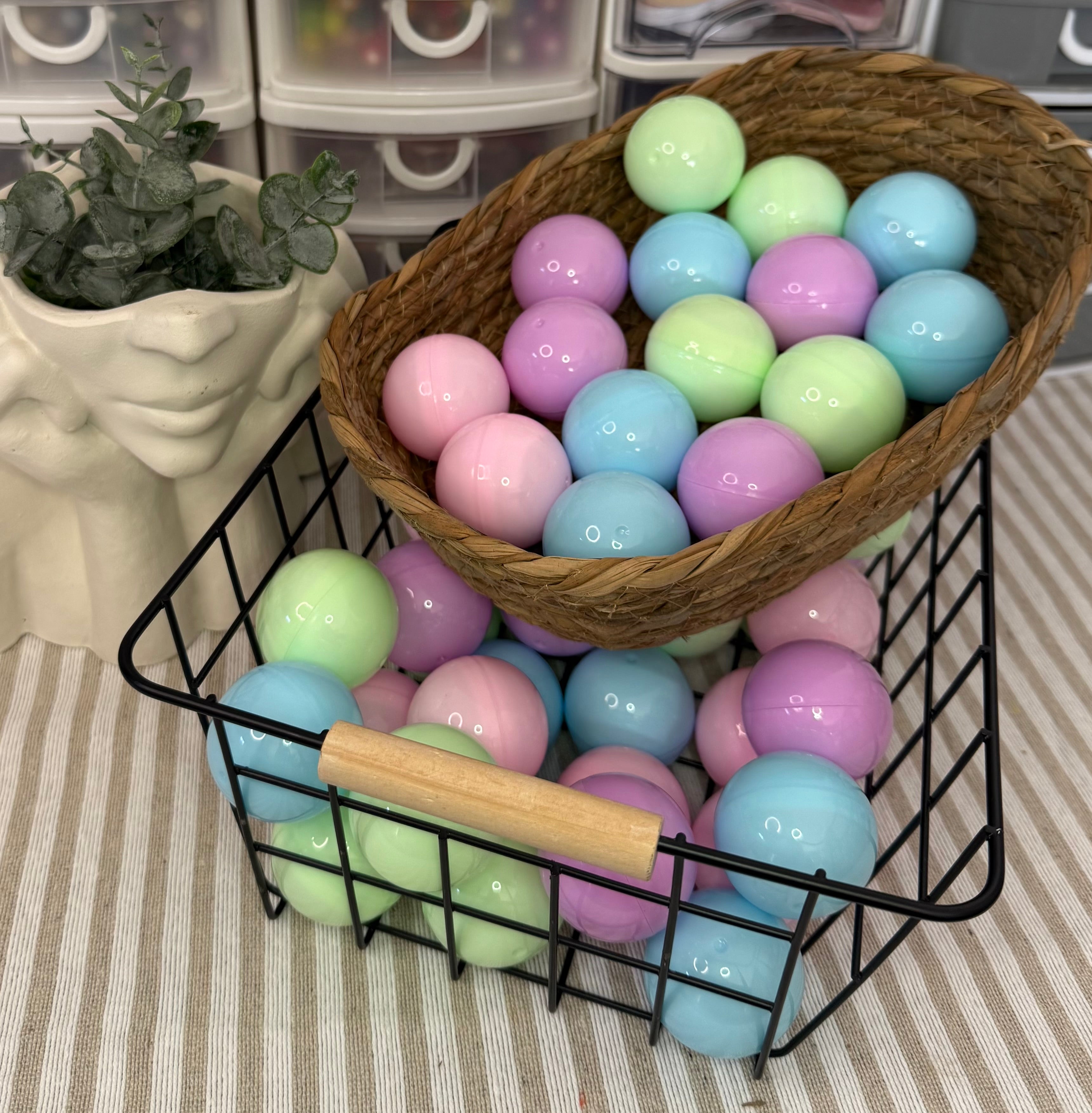 Mystery Stationary Balls