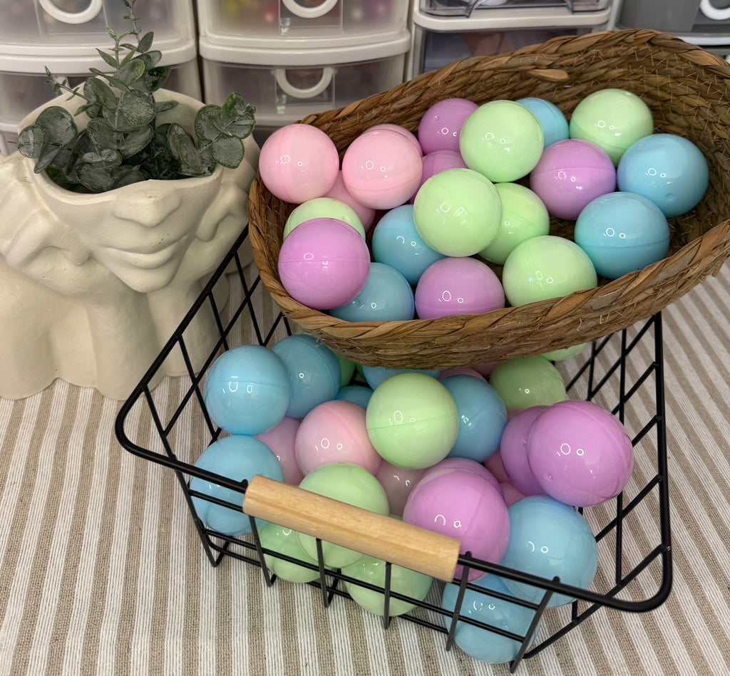 Mystery Stationary Balls