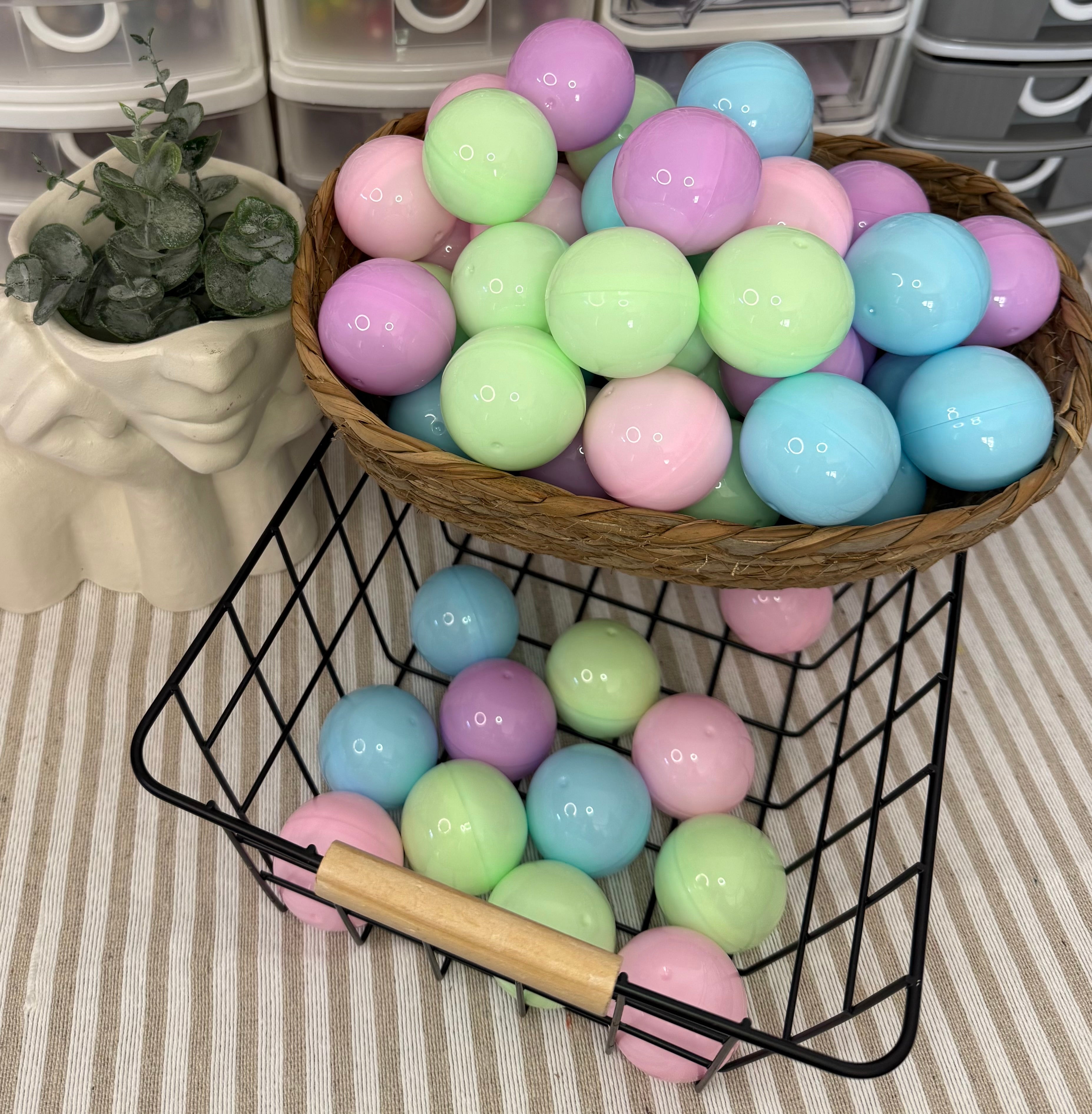 Mystery Stationary Balls