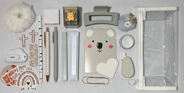 Twin 2's Pick - Soft Clouds